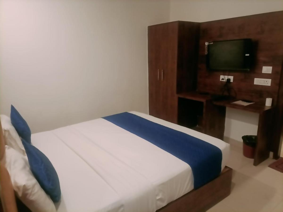 Hotel Le Mount Near Igi Airport Neu-Delhi Exterior foto