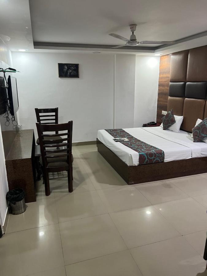Hotel Le Mount Near Igi Airport Neu-Delhi Exterior foto
